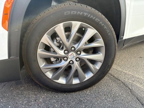 Used 2026 Buick Enclave Preferred w/ Power Package FWD image 5