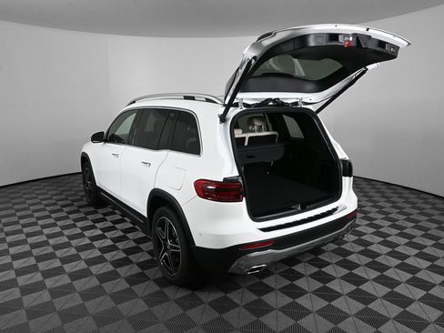 New 2026 Mercedes-Benz GLB 250 4MATIC image 32