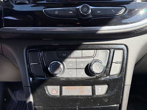 Used 2022 Buick Encore Preferred w/ Safety Package image 39