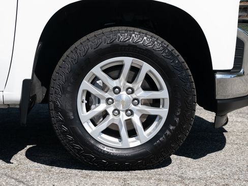 Used 2021 Chevrolet Silverado 1500 LT image 11