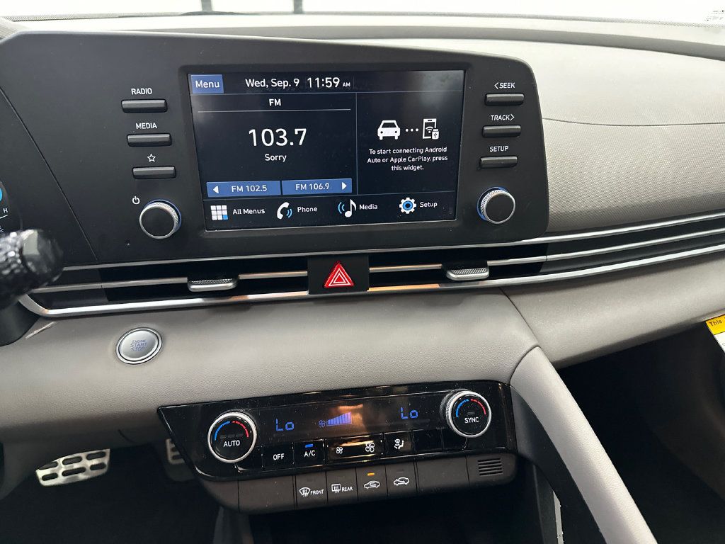 Certified 2025 Hyundai Elantra Sport FWD image 26