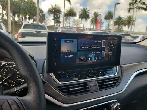 Used 2025 Nissan Altima 2.5 SV w/ SV Special Edition Package image 22