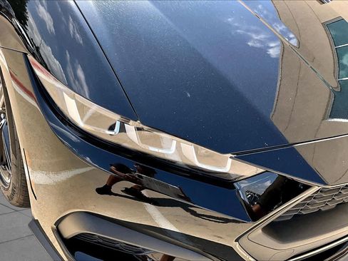 Used 2024 Ford Mustang Coupe RWD image 25