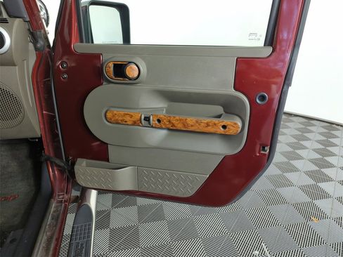 Used 2007 Jeep Wrangler Sahara w/ PWR Convenience Group image 28