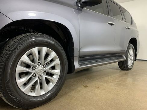 Used 2023 Lexus GX 460 Premium w/ Premium Package image 2