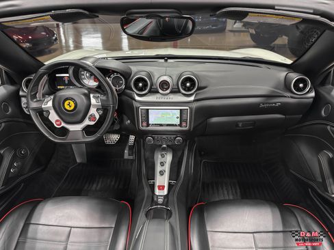 Used 2016 Ferrari California T image 14