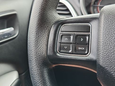 Used 2017 Dodge Journey SXT w/ Comfort/Convenience Group FWD image 21