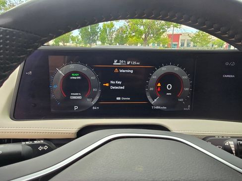 Used 2025 Nissan Ariya FWD image 20