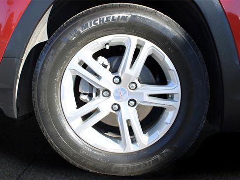 Used 2023 GMC Terrain SLE image 11