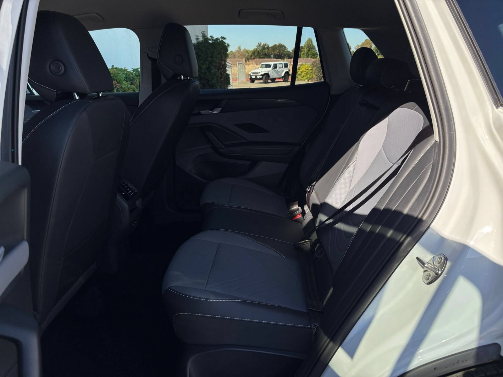 Used 2026 Volkswagen Tiguan SE AWD/4WD image 27