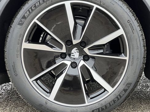 New 2026 Porsche Macan 4 Electric image 10