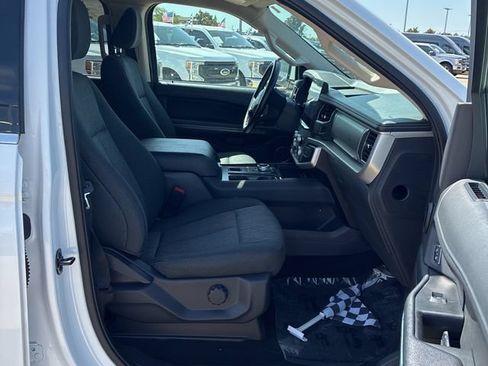 Used 2024 Ford Expedition XLT RWD image 16
