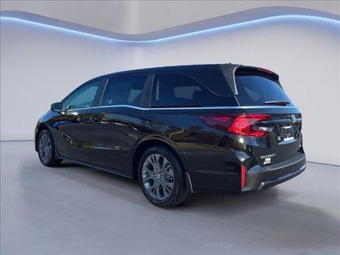 New 2026 Honda Odyssey Touring image 3
