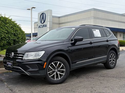 Used 2020 Volkswagen Tiguan SE w/ Panoramic Sunroof Package AWD/4WD image 1