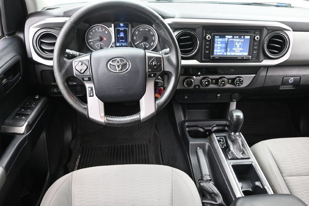 Used 2017 Toyota Tacoma SR5 w/ Tow Package AWD/4WD image 14