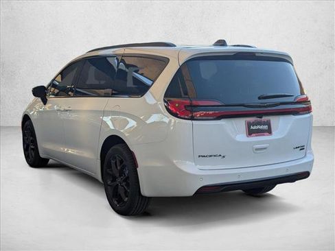 New 2026 Chrysler Pacifica Limited w/ S Appearance Package image 9