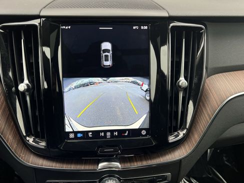 Used 2023 Volvo XC60 T8 Plus w/ Protection Package Premier image 19