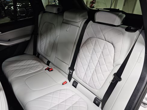 New 2026 BMW X5 xDrive40i image 15
