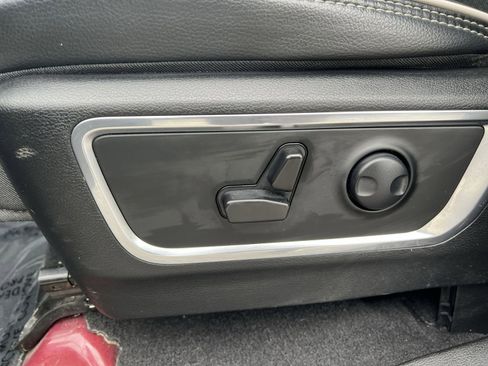 Used 2025 RAM 1500 Laramie AWD/4WD image 22