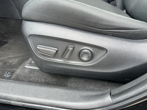 Used 2023 Toyota RAV4 XLE AWD/4WD image 12