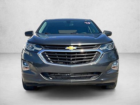 Used 2019 Chevrolet Equinox LT image 3