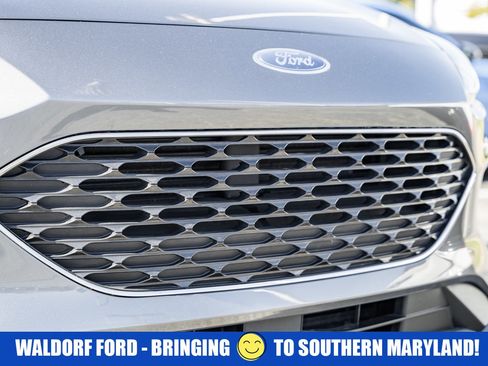 Used 2022 Ford Escape SEL image 14