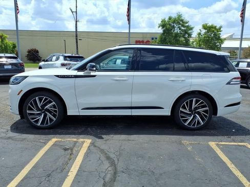 Used 2025 Lincoln Aviator Black Label w/ Jet Appearance Package AWD/4WD image 4