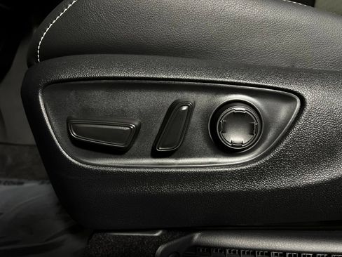 Used 2026 Toyota Sienna XSE FWD image 14
