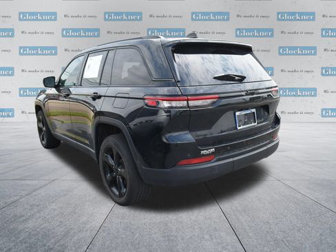 Used 2024 Jeep Grand Cherokee Altitude AWD/4WD image 8