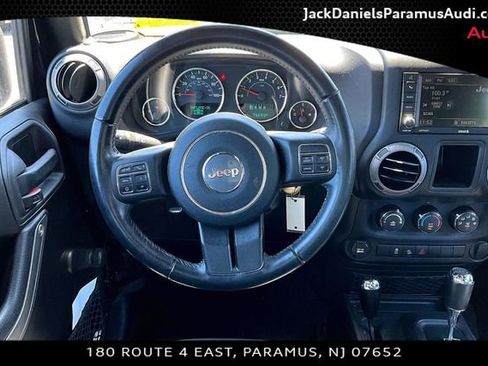 Used 2017 Jeep Wrangler Unlimited Sport w/ Connectivity Group AWD/4WD image 5