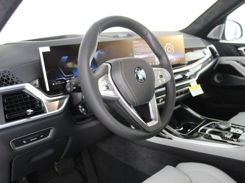 New 2026 BMW X7 xDrive40i image 4