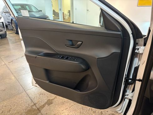 Used 2025 Hyundai Kona SEL image 20