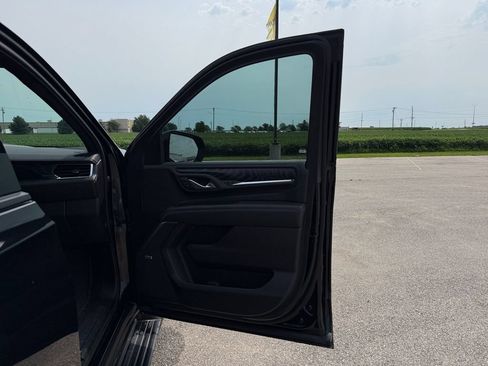 Used 2022 GMC Yukon XL Denali AWD/4WD image 43