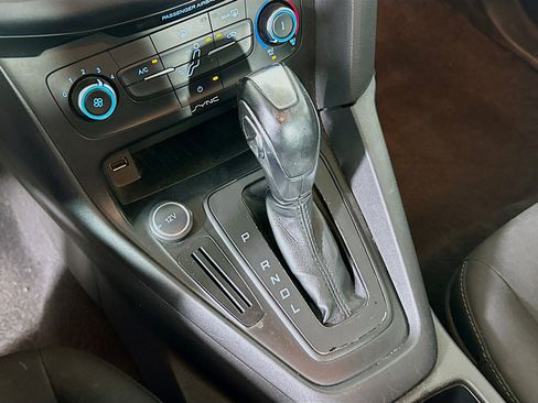 Used 2016 Ford Focus SE image 23