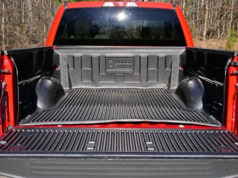 Used 2020 Ford F150 XLT image 23