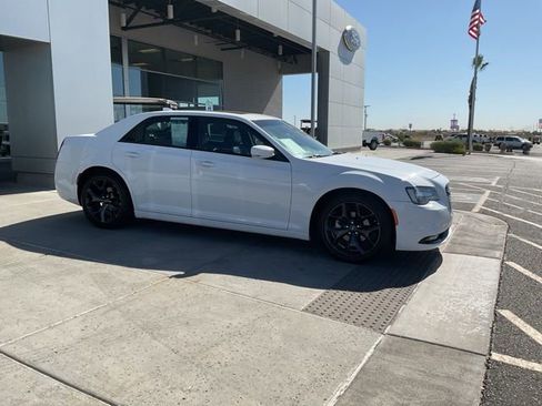 Used 2023 Chrysler 300 S RWD image 12