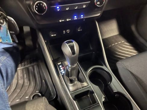 Used 2017 Hyundai Tucson SE image 28