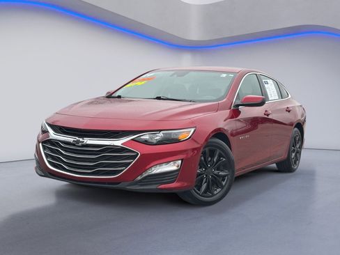 Used 2024 Chevrolet Malibu LT image 2