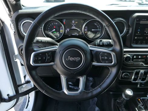Used 2023 Jeep Wrangler Unlimited Sahara w/ Cold Weather Group AWD/4WD image 18