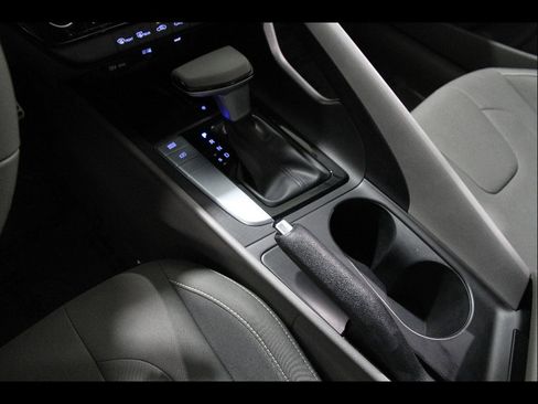 Certified 2025 Hyundai Elantra Sport FWD image 14
