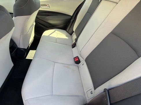 Used 2021 Toyota Corolla LE image 12
