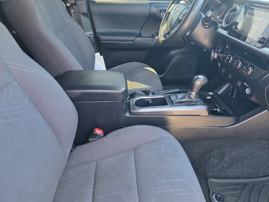 Used 2017 Toyota Tacoma TRD Sport w/ Tow Package RWD image 21