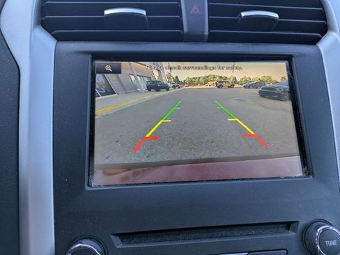 Used 2016 Ford Fusion SE FWD image 13
