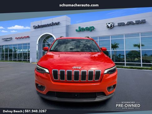 Used 2021 Jeep Cherokee Latitude Plus FWD image 2