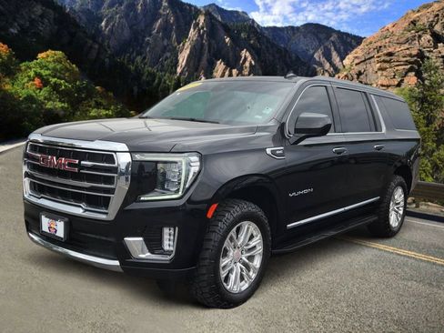 Used 2023 GMC Yukon XL SLT AWD/4WD image 5