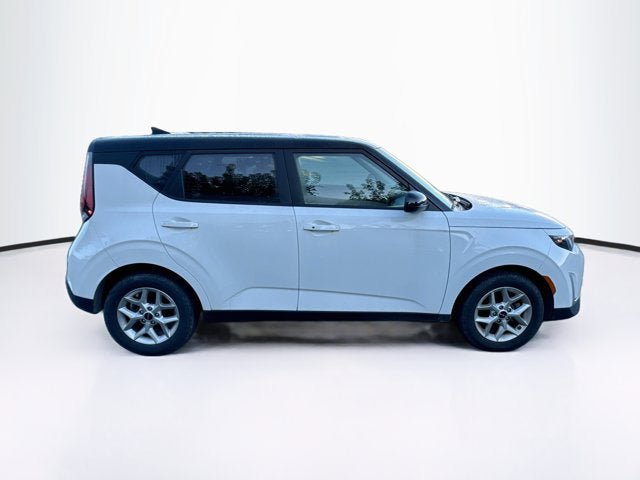 Certified 2024 Kia Soul S FWD image 4
