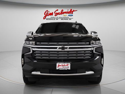 Used 2023 Chevrolet Suburban Premier AWD/4WD image 2