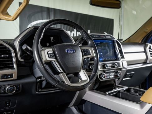 Used 2022 Ford F250 Lariat w/ Chrome Package image 15