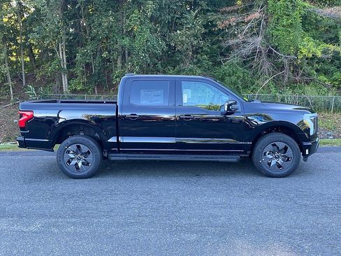 New 2025 Ford F150 Lightning Lariat image 5