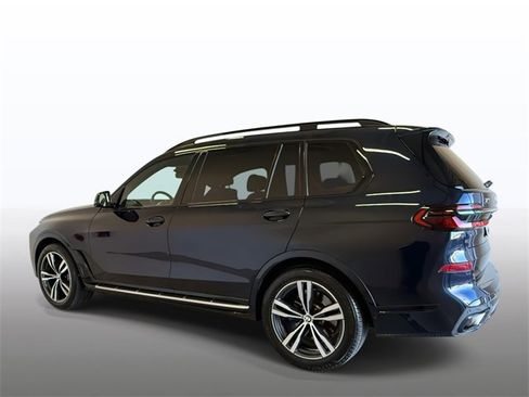 Used 2023 BMW X7 xDrive40i w/ M Sport Package image 12